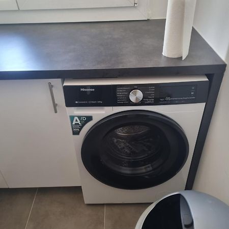 Chambre Privative Renove 2024, Climatisation, Tramway Sur Place , 12 Min Centre, 16 Min Plage, Apercu Lateral Mer, 2 Wc Avec 2 Salle De Bain, Private Room Renovated 2024, Air-Conditioned , Tram On Spot, 2 Toilets And 2 Bathrooms Nisa Exterior foto