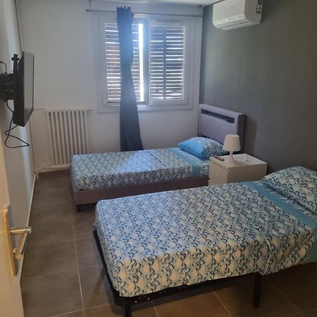 Chambre Privative Renove 2024, Climatisation, Tramway Sur Place , 12 Min Centre, 16 Min Plage, Apercu Lateral Mer, 2 Wc Avec 2 Salle De Bain, Private Room Renovated 2024, Air-Conditioned , Tram On Spot, 2 Toilets And 2 Bathrooms Nisa Exterior foto