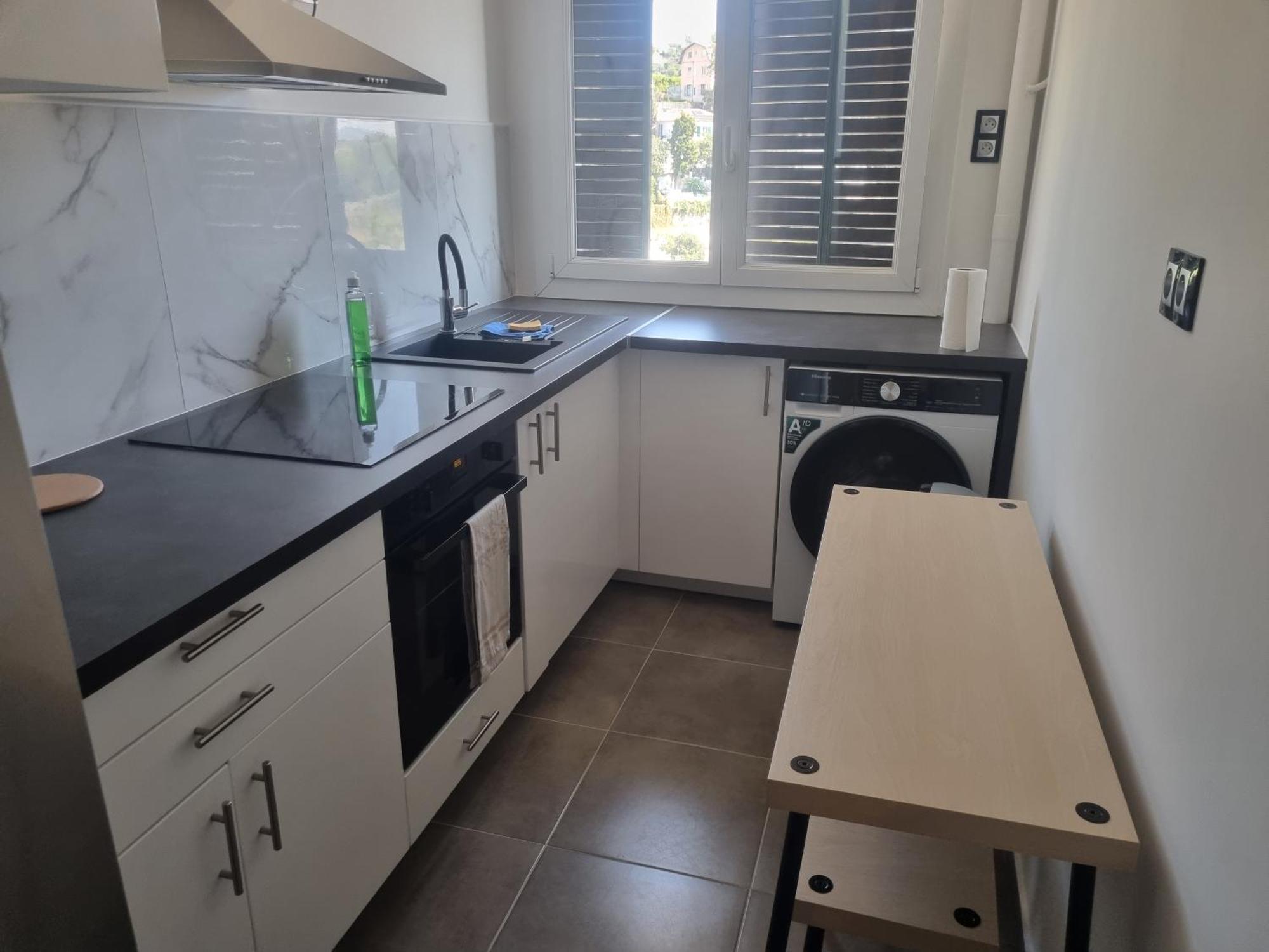 Chambre Privative Renove 2024, Climatisation, Tramway Sur Place , 12 Min Centre, 16 Min Plage, Apercu Lateral Mer, 2 Wc Avec 2 Salle De Bain, Private Room Renovated 2024, Air-Conditioned , Tram On Spot, 2 Toilets And 2 Bathrooms Nisa Exterior foto